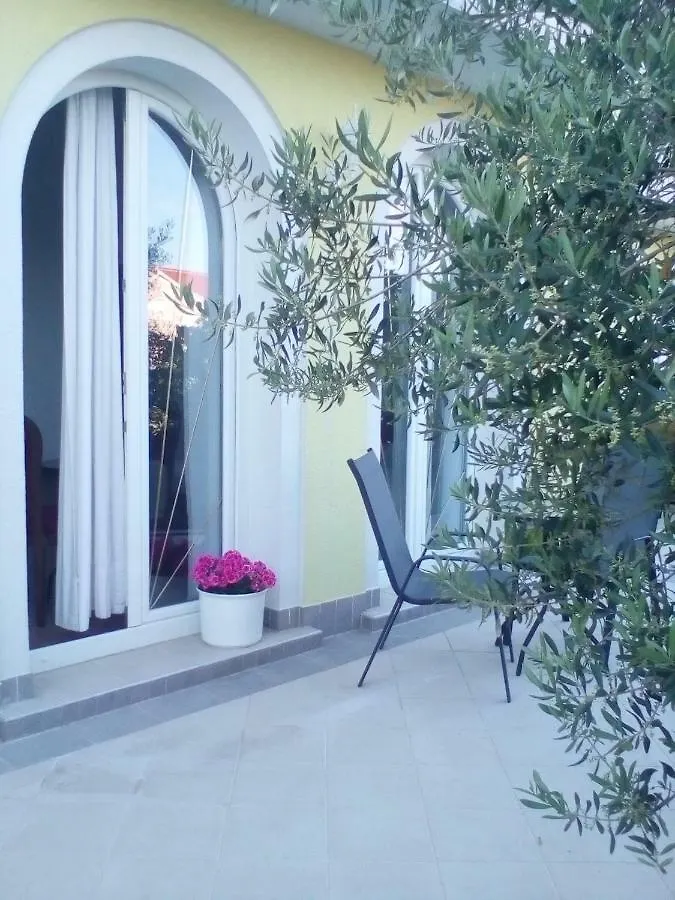 Ana Rooms كرك 4*,  كرواتيا